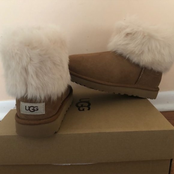 UGG Mini Toscana Cuff shearling Boots. Size: 8 - Picture 2 of 8